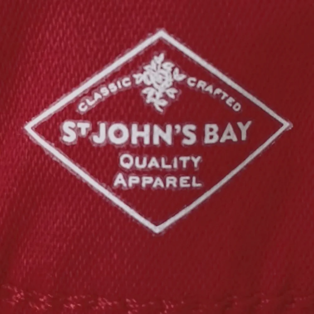 NWOT JOHN'S BAY WOMEN'S RED BERMUDA SHORTS INSEAM 11". SIZE 10 - Picture 10 of 11
